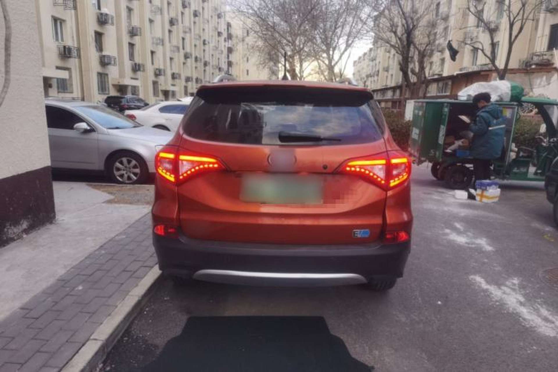Used BYD Song New Energy 2017 Song EV300 Prestige Model Exterior 4