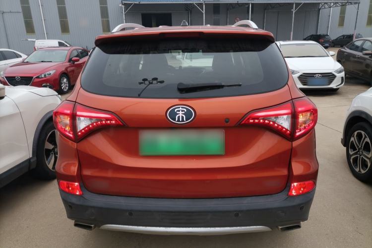 Used BYD Song New Energy 2017 Song DM 1.5TID All-Wheel Drive Luxury Model Exterior 4