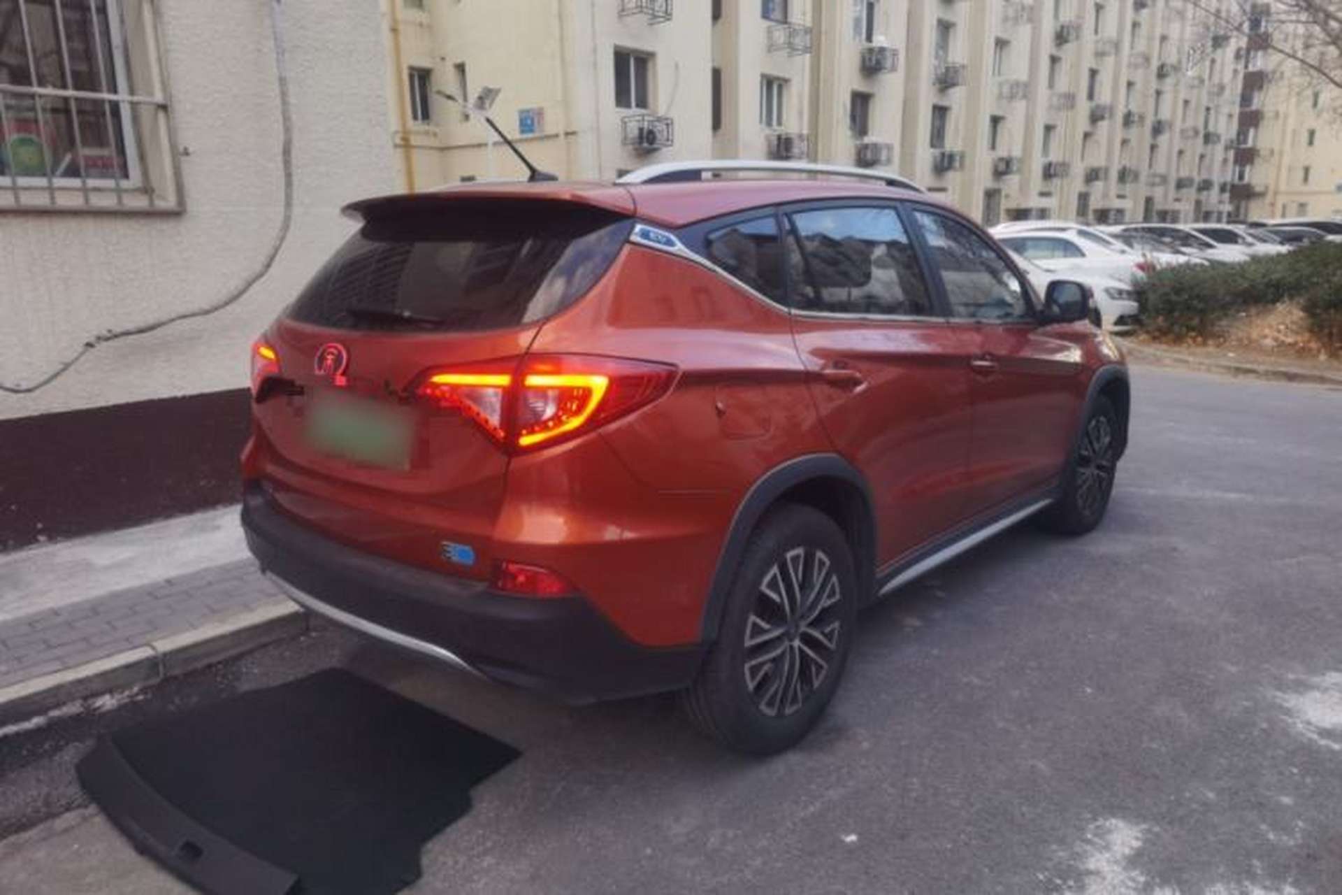 Used BYD Song New Energy 2017 Song EV300 Prestige Model Exterior 5