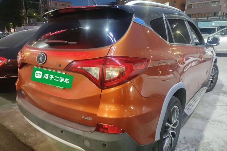 Used BYD Song New Energy 2017 Song DM 1.5TID All-Wheel Drive Luxury Model Exterior 5