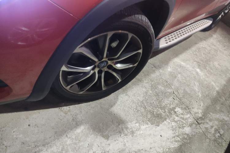 Used BYD Song New Energy 2017 Song DM 1.5TID All-Wheel Drive Luxury Model Exterior 7