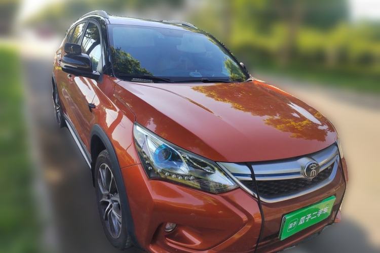 Used BYD Song New Energy 2017 Song EV300 Prestige Model Front Right 45 Deg