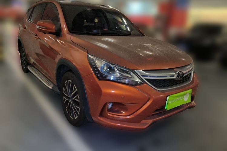 Used BYD Song New Energy 2017 Song DM 1.5TID All-Wheel Drive Prestige Model Front Right 45 Deg
