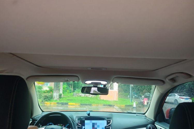 Used BYD Song New Energy 2017 Song DM 1.5TID All-Wheel Drive Luxury Model Headliner