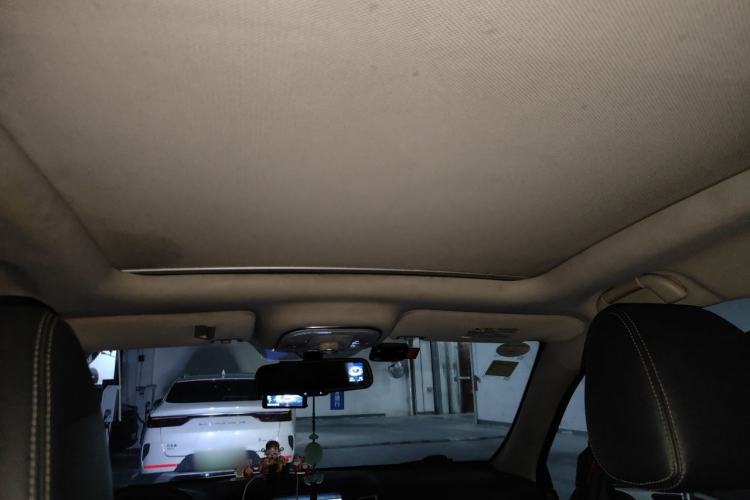 Used BYD Song New Energy 2017 Song DM 1.5TID All-Wheel Drive Prestige Model Headliner