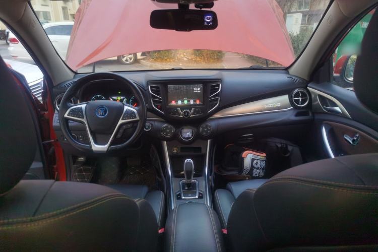 Used BYD Song New Energy 2017 Song EV300 Prestige Model Interior 2