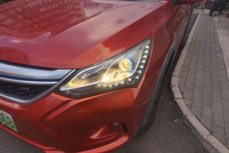 Used BYD Song New Energy 2017 Song EV300 Prestige Model Left Front Headlight