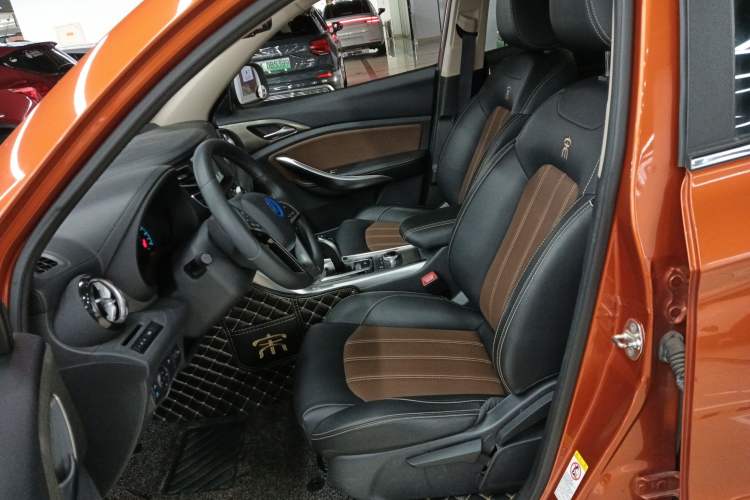 Used BYD Song New Energy 2017 Song DM 1.5TID All-Wheel Drive Luxury Model Left Front Seat