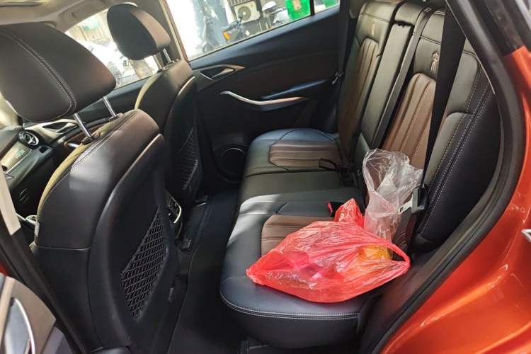 Used BYD Song New Energy 2017 Song DM 1.5TID All-Wheel Drive Luxury Model Left Rear Seat