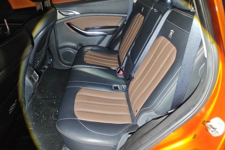 Used BYD Song New Energy 2017 Song DM 1.5TID All-Wheel Drive Prestige Model Left Rear Seat