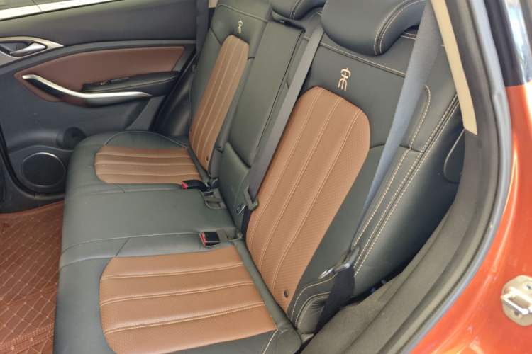 Used BYD Song New Energy 2017 Song DM 1.5TID All-Wheel Drive Luxury Model Left Rear Seat