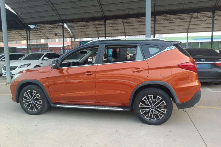 Used BYD Song New Energy 2017 Song DM 1.5TID All-Wheel Drive Luxury Model Left Side