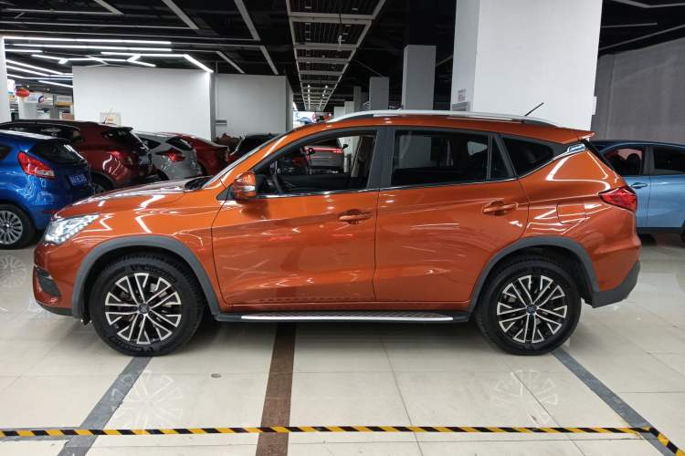 Used BYD Song New Energy 2017 Song DM 1.5TID All-Wheel Drive Luxury Model Left Side