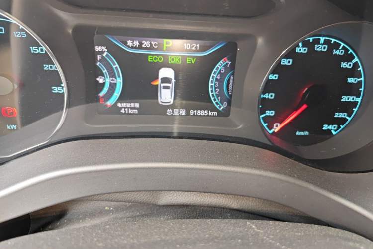 Used BYD Song New Energy 2017 Song DM 1.5TID All-Wheel Drive Luxury Model Odometer Close Up