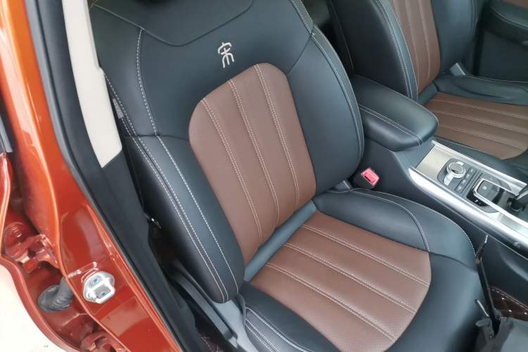 Used BYD Song New Energy 2017 Song DM 1.5TID All-Wheel Drive Luxury Model Right Front Seat