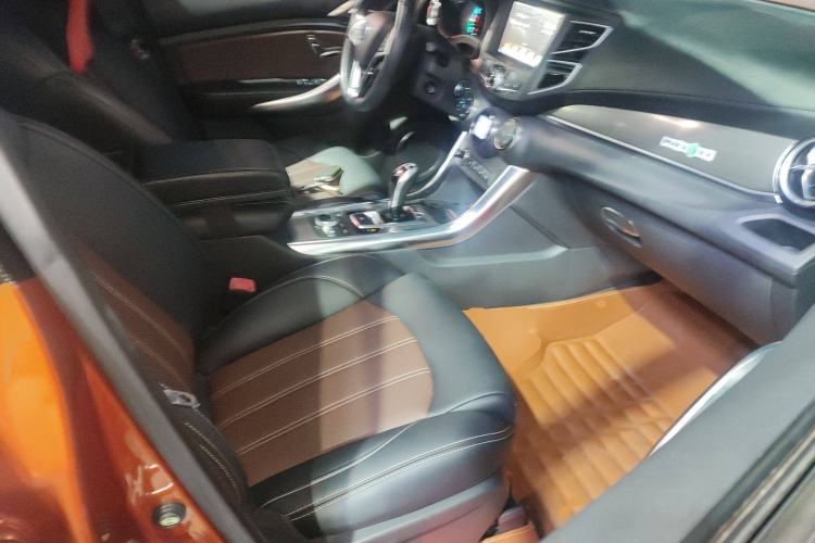 Used BYD Song New Energy 2017 Song DM 1.5TID All-Wheel Drive Luxury Model Right Front Seat