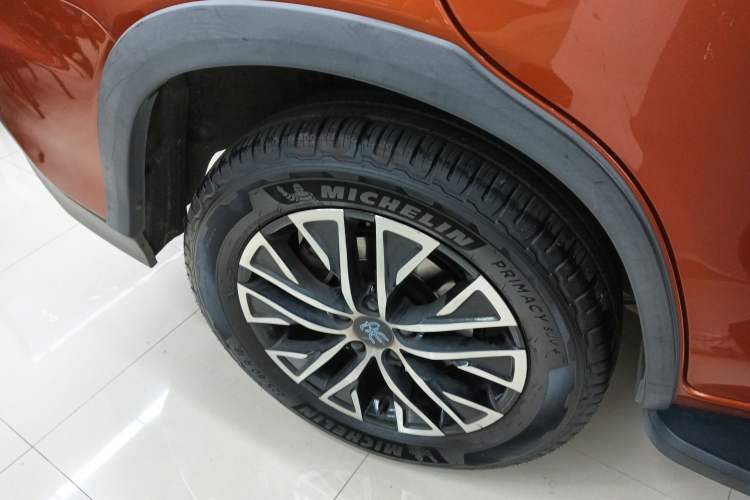 Used BYD Song New Energy 2017 Song DM 1.5TID All-Wheel Drive Luxury Model Right Rear Wheel Hub