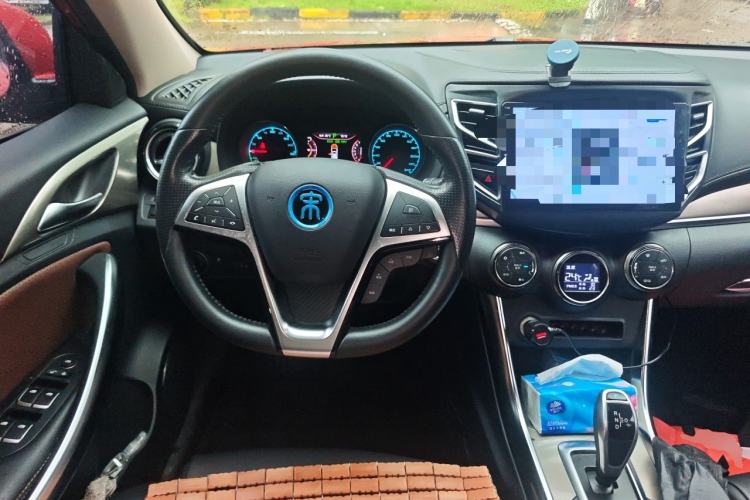 Used BYD Song New Energy 2017 Song DM 1.5TID All-Wheel Drive Luxury Model Steering Wheel
