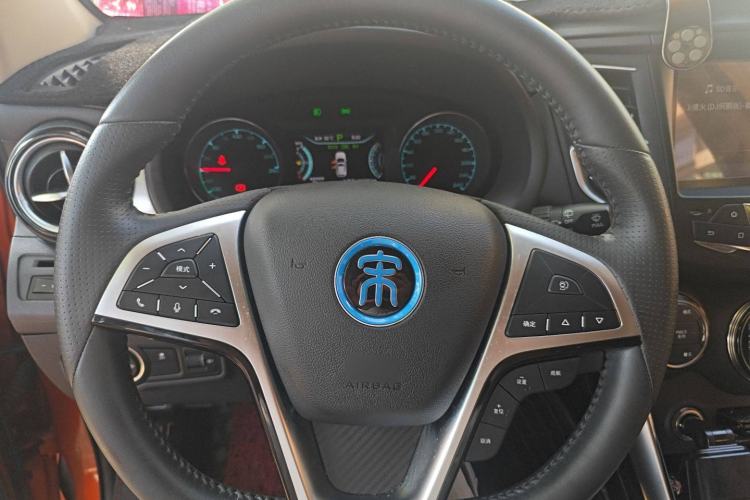 Used BYD Song New Energy 2017 Song DM 1.5TID All-Wheel Drive Luxury Model Steering Wheel
