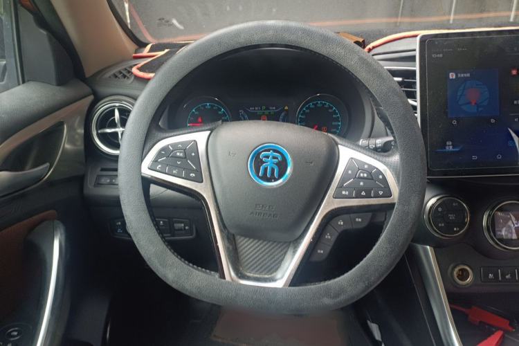 Used BYD Song New Energy 2017 Song DM 1.5TID All-Wheel Drive Luxury Model Steering Wheel