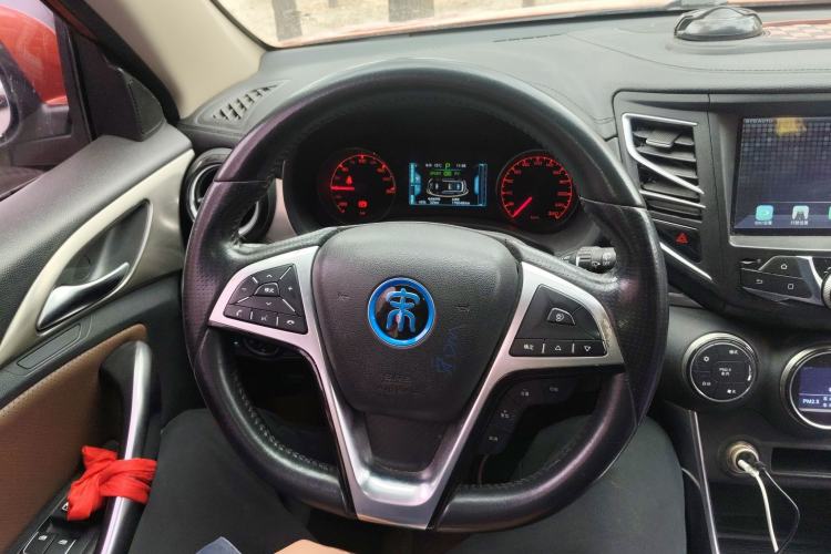 Used BYD Song New Energy 2017 Song DM 1.5TID All-Wheel Drive Luxury Model Steering Wheel
