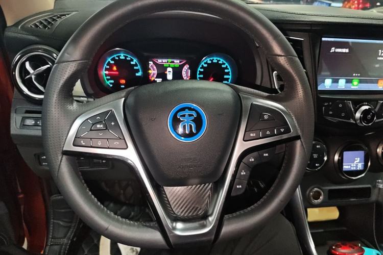 Used BYD Song New Energy 2017 Song DM 1.5TID All-Wheel Drive Luxury Model Steering Wheel