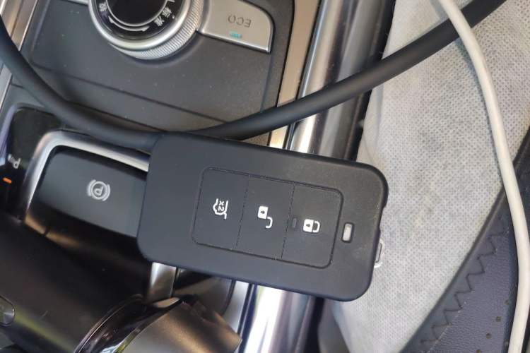 Used BYD Song New Energy 2017 Song EV300 Prestige Model Vehicle Key