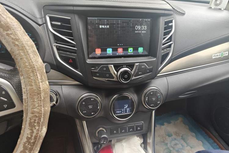Used BYD Song New Energy 2017 Song DM 1.5TID All-Wheel Drive Luxury Model Audio And AC Panel