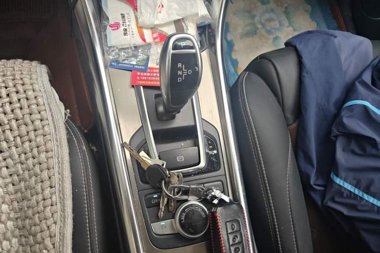 Used BYD Song New Energy 2017 Song DM 1.5TID All-Wheel Drive Luxury Model Gear Lever