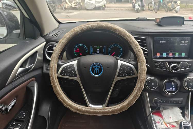 Used BYD Song New Energy 2017 Song DM 1.5TID All-Wheel Drive Luxury Model Steering Wheel