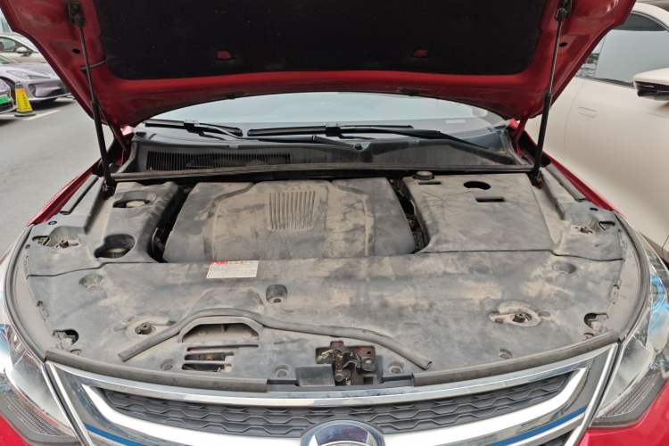 Used BYD Song New Energy 2017 Song DM 1.5TID All-Wheel Drive Luxury Model Engine Bay