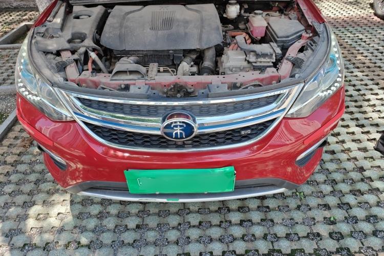 Used BYD Song New Energy 2017 Song DM 1.5TID All-Wheel Drive Luxury Model Engine Bay