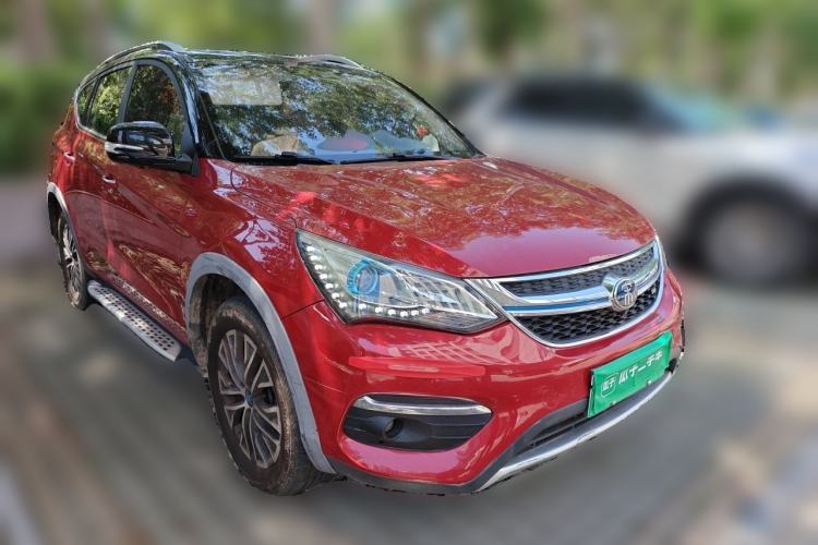 Used BYD Song New Energy 2017 Song DM 1.5TID All-Wheel Drive Luxury Model Front Right 45 Deg
