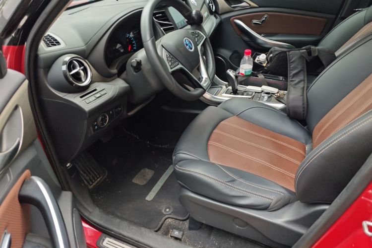 Used BYD Song New Energy 2017 Song DM 1.5TID All-Wheel Drive Luxury Model Left Front Seat