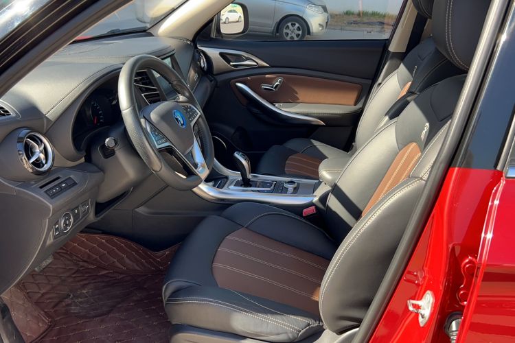 Used BYD Song New Energy 2017 Song DM 1.5TID All-Wheel Drive Luxury Model Left Front Seat