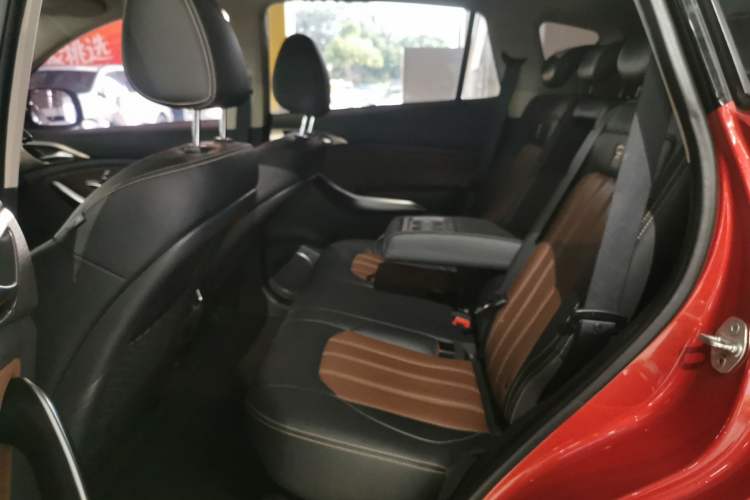 Used BYD Song New Energy 2017 Song DM 1.5TID All-Wheel Drive Luxury Model Left Rear Seat