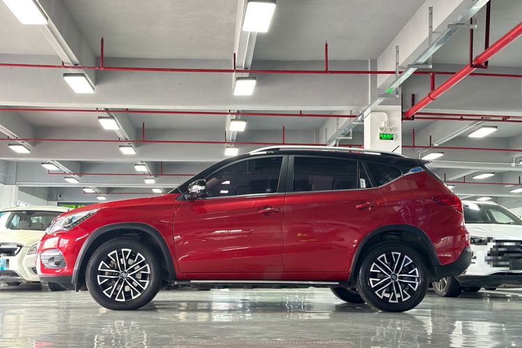 Used BYD Song New Energy 2017 Song DM 1.5TID All-Wheel Drive Luxury Model Left Side
