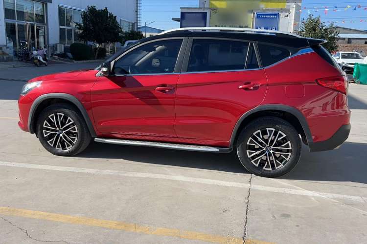 Used BYD Song New Energy 2017 Song DM 1.5TID All-Wheel Drive Luxury Model Left Side
