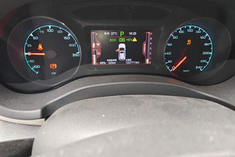 Used BYD Song New Energy 2017 Song DM 1.5TID All-Wheel Drive Luxury Model Odometer Close Up