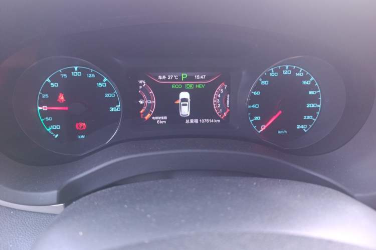 Used BYD Song New Energy 2017 Song DM 1.5TID All-Wheel Drive Luxury Model Odometer Close Up