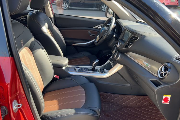 Used BYD Song New Energy 2017 Song DM 1.5TID All-Wheel Drive Luxury Model Right Front Seat