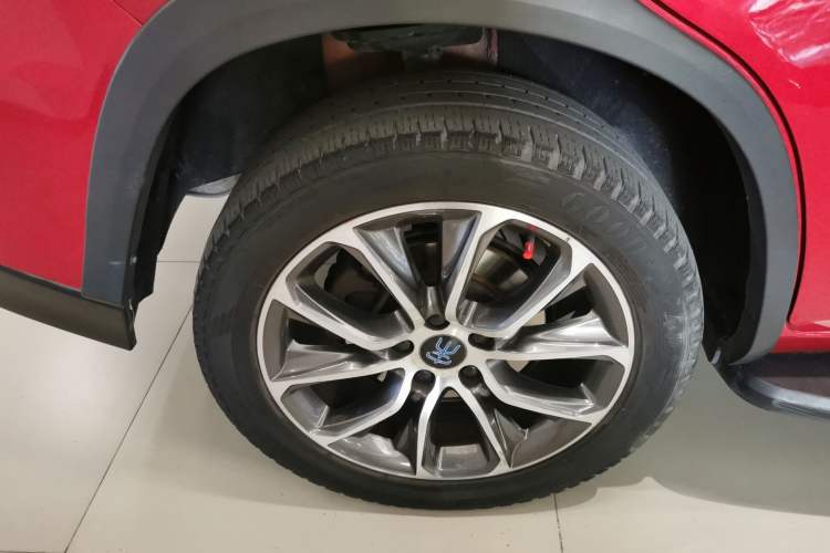 Used BYD Song New Energy 2017 Song DM 1.5TID All-Wheel Drive Luxury Model Right Rear Wheel Hub