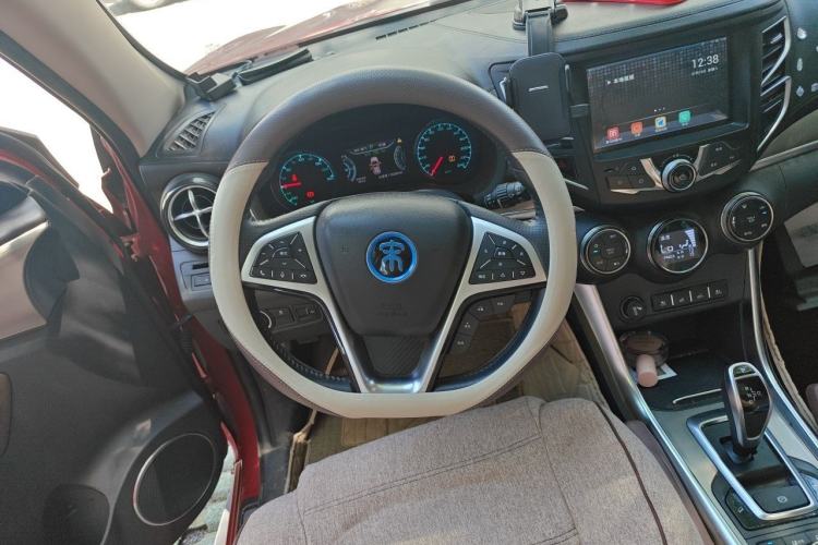 Used BYD Song New Energy 2017 Song DM 1.5TID All-Wheel Drive Luxury Model Steering Wheel