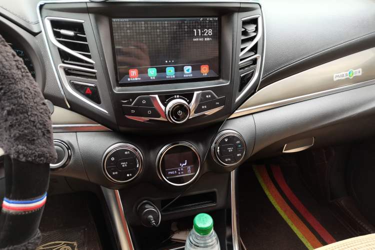 Used BYD Song New Energy 2017 Song DM 1.5TID All-Wheel Drive Prestige Model Audio And AC Panel