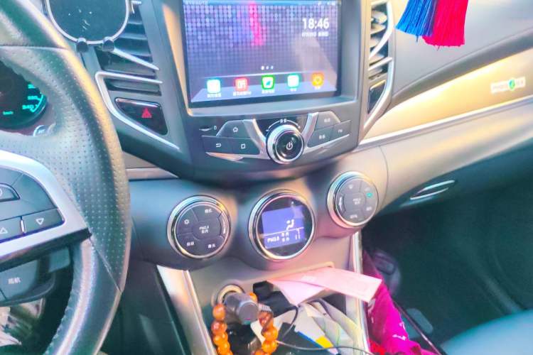 Used BYD Song New Energy 2017 Song DM 1.5TID All-Wheel Drive Luxury Model Audio And AC Panel