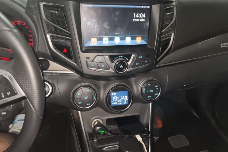 Used BYD Song New Energy 2017 Song DM 1.5TID All-Wheel Drive Luxury Model Audio And AC Panel