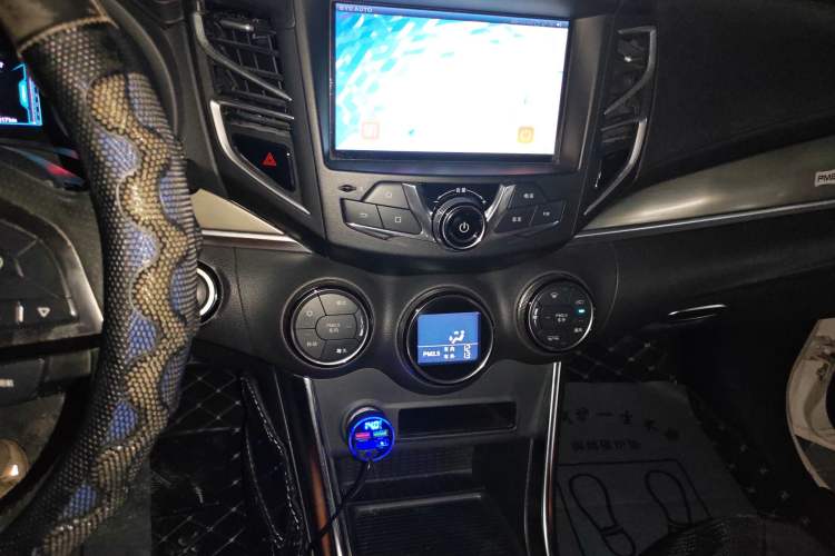 Used BYD Song New Energy 2017 Song DM 1.5TID All-Wheel Drive Luxury Model Audio And AC Panel