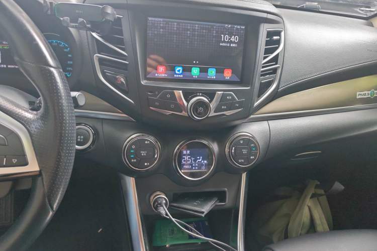 Used BYD Song New Energy 2017 Song DM 1.5TID All-Wheel Drive Luxury Model Audio And AC Panel