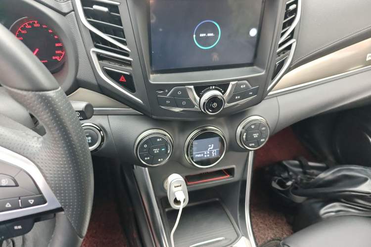 Used BYD Song New Energy 2017 Song DM 1.5TID All-Wheel Drive Luxury Model Audio And AC Panel