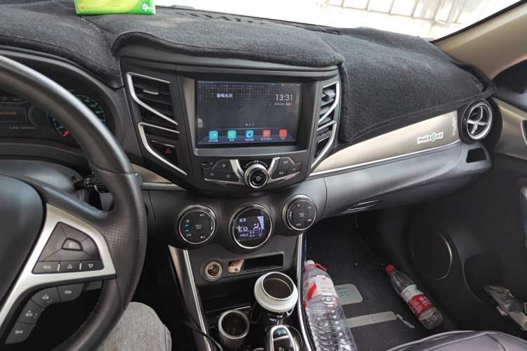 Used BYD Song New Energy 2017 Song DM 1.5TID All-Wheel Drive Luxury Model Audio And AC Panel